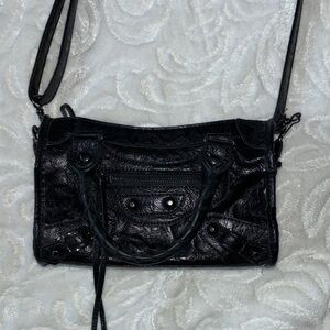 Elegant Black Women's Crossbody Bag
